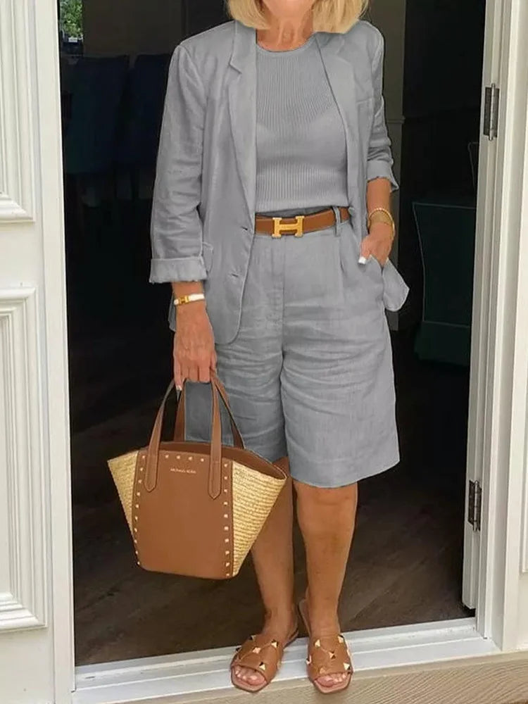 Zweiteiliges Set mit Blazer und Shorts für Damen | Bequem